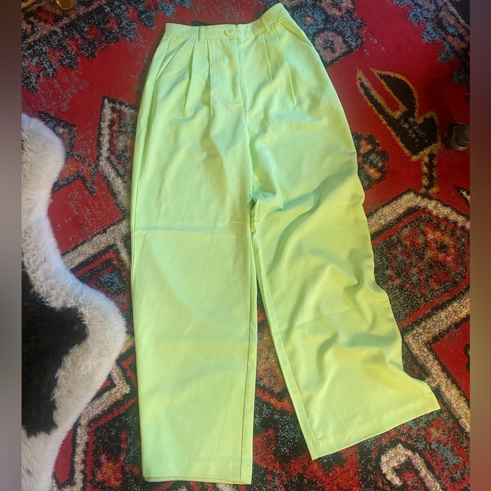 Weworewhat high rise pleated pant in sharp green